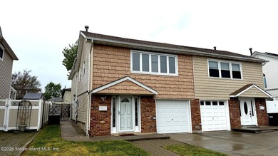 WELCOME TO THIS EXTRA LARGE 22X53 HI-RANCH A 1 FAMILY SEMI 4 - photo 1