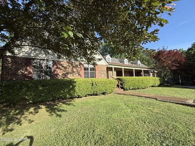 This 6 bedroom 4.5 bath home on Beech Lake in the Eastern Shores - photo 2