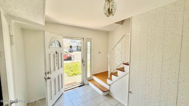 WELCOME TO THIS EXTRA LARGE 22X53 HI-RANCH A 1 FAMILY SEMI 4 - photo 4