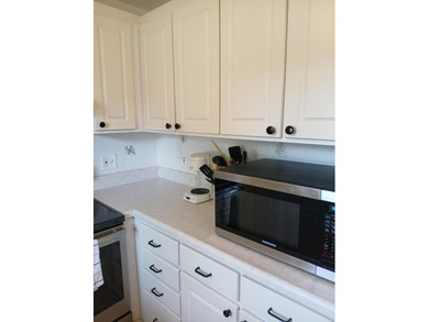 VILLA Lake View End Unit, all diagonal tile floors throughout - photo 8