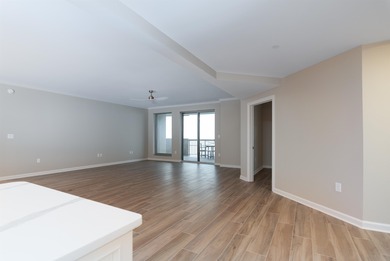 **DIRECT OCEANFRONT**  Imagine mornings with endless horizons