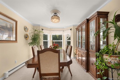 Exquisite custom-built Colonial elegantly positioned midblock on - photo 7