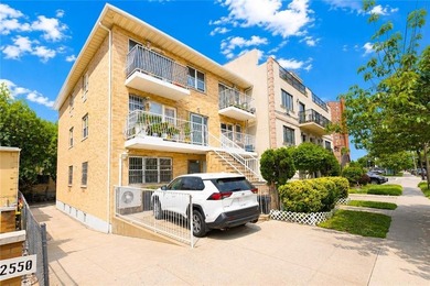 Move in ready 2-bedroom condo (convertible 3 bedroom) in - photo 3