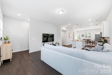 Fantastic End Unit Townhome with Resort-Style Amenities! This - photo 29
