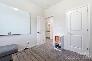 Fantastic End Unit Townhome with Resort-Style Amenities! This - photo 32