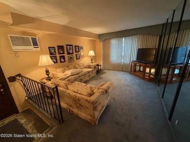 Charming residence situated on a peaceful block in the heart of - photo 2