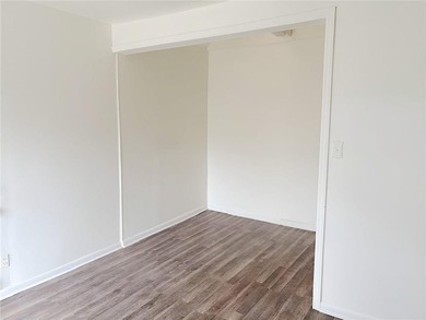 Charming Single-Family Home in Brighton Beach! Approx. 810 sq - photo 3