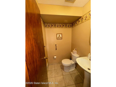 Charming residence situated on a peaceful block in the heart of - photo 8