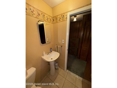 Charming residence situated on a peaceful block in the heart of - photo 9