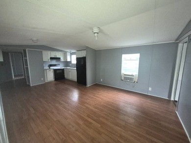 Updated 1992 IMPR Mobile Home | 2 Bedroom | 1.5 Bath | Avery - photo 3