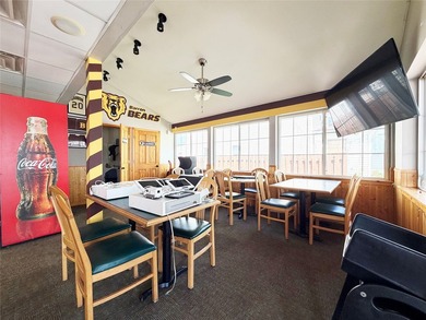 2,600 finished square feet, excellent visibility, and easy - photo 4