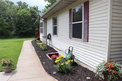 Check out this Fabulous 4 Bedroom 3 Full Bath Home on the edge - photo 5