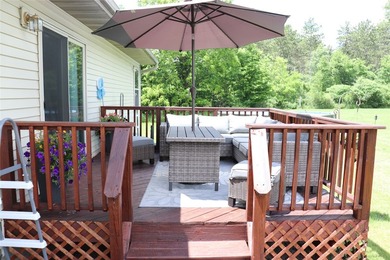 Check out this Fabulous 4 Bedroom 3 Full Bath Home on the edge - photo 7