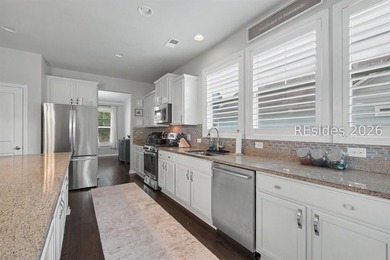 Welcome to this beautifully maintained 5-bedroom, 3-bath home in - photo 11