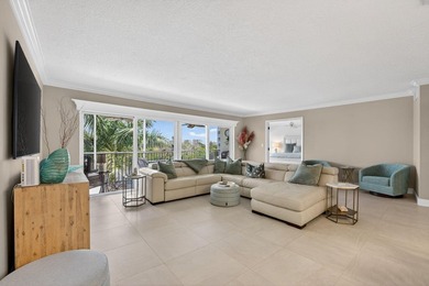 Experience luxury waterfront living in the desirable Hillsboro - photo 13