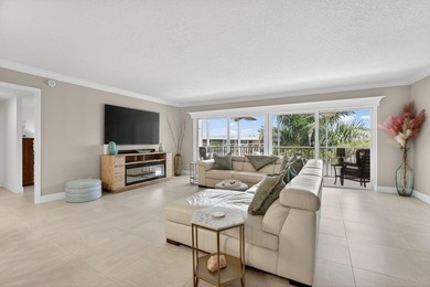 Experience luxury waterfront living in the desirable Hillsboro - photo 15