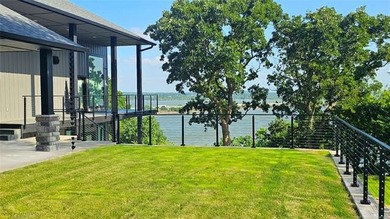 NEW PRICE! This Eufaula Lakefront home is truly one-of-a-kind! - photo 6
