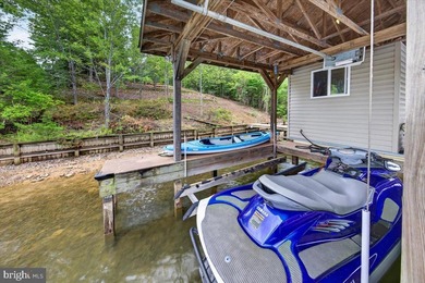 Remarkable waterfront lot! 3 stall Boathouse with huge sunning - photo 16