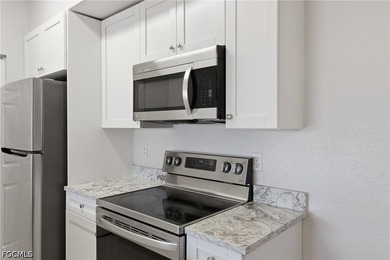 Welcome to this wonderful second-floor 2-bedroom, 1-bath - photo 17