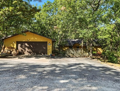 Escape to the lake and soak up the good life in this 3 bedroom - photo 8