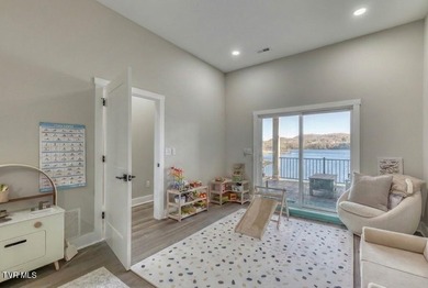 Modern Lakefront Luxury-Mountain View on Boone Lake Welcome to - photo 18