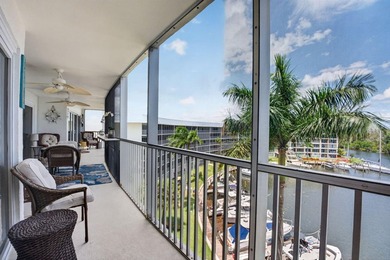 Experience luxury waterfront living in the desirable Hillsboro - photo 20