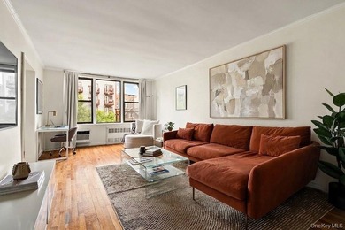 Bright, spacious, and thoughtfully renovated, this 942 sq. ft - photo 1