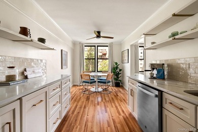 Bright, spacious, and thoughtfully renovated, this 942 sq. ft - photo 3