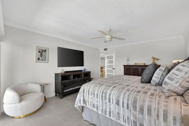 Experience luxury waterfront living in the desirable Hillsboro - photo 33