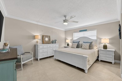 Experience luxury waterfront living in the desirable Hillsboro - photo 36
