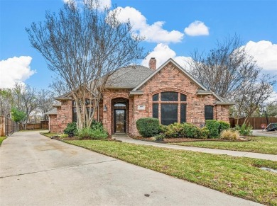 Lake Home Sale Pending in Arlington, Texas