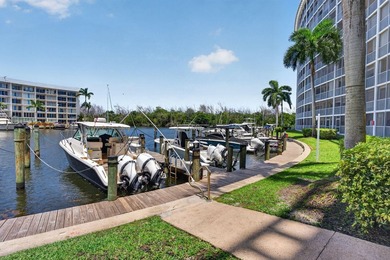 Experience luxury waterfront living in the desirable Hillsboro - photo 50
