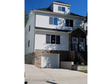 335 Oakland Ave. is the setting for this gorgeous New - photo 2