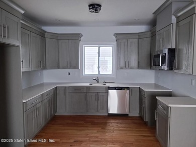 335 Oakland Ave. is the setting for this gorgeous New - photo 6