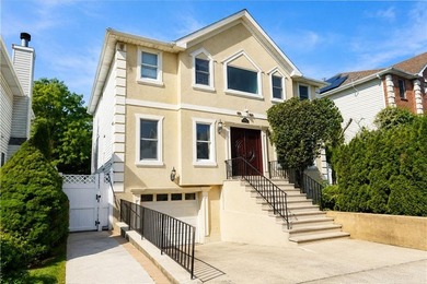 Welcome to 22 Putters Court, Staten Island, NY 10301, a - photo 3