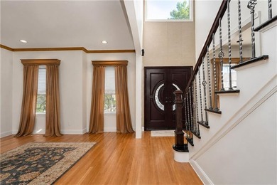 Welcome to 22 Putters Court, Staten Island, NY 10301, a - photo 4