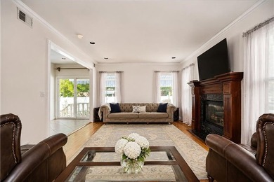 Welcome to 22 Putters Court, Staten Island, NY 10301, a - photo 7