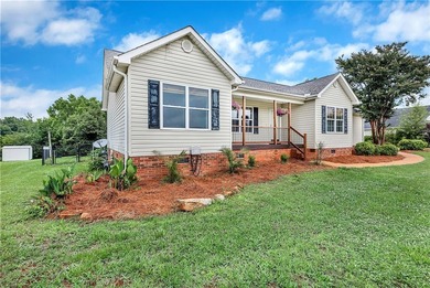 Conveniently located just minutes from beautiful Lake Hartwell - photo 3