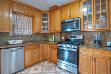 Welcome to this bright and beautiful residential gem in the - photo 8