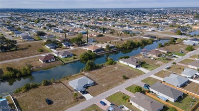 Prime vacant lot in desirable Cape Coral with city water in - photo 3