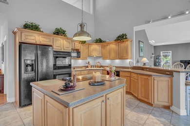 Nestled on a quiet canal just a 5-minute boat ride from - photo 48
