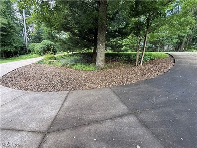 Terrific REMODELED LAKEFRONT with 288 FEET OF LAKE FRONTAGE - photo 3