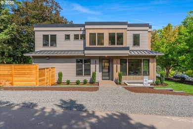 Willamette River - Clackamas County Home For Sale in Lakeoswego Oregon