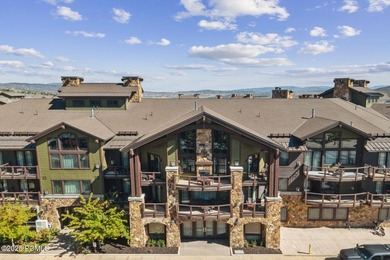 Experience refined mountain living in this fully furnished - photo 4