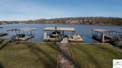 Stunning turnkey waterfront retreat on Lake of the Ozarks! This - photo 6