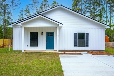 Blue Homestead Lake  Home Sale Pending in Chipley Florida