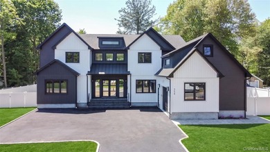 Welcome to this truly one-of-a-kind brand-new modern farmhouse - photo 1