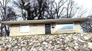 Ohio River Home For Sale in Evansville Indiana