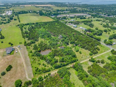 33.48 acres of prime real estate located within walking distance - photo 4