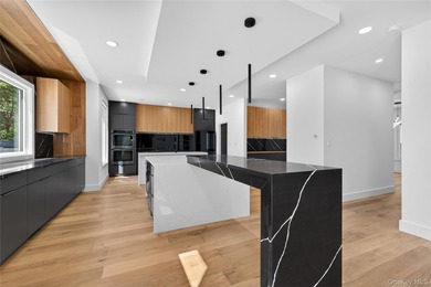 Welcome to this truly one-of-a-kind brand-new modern farmhouse - photo 10